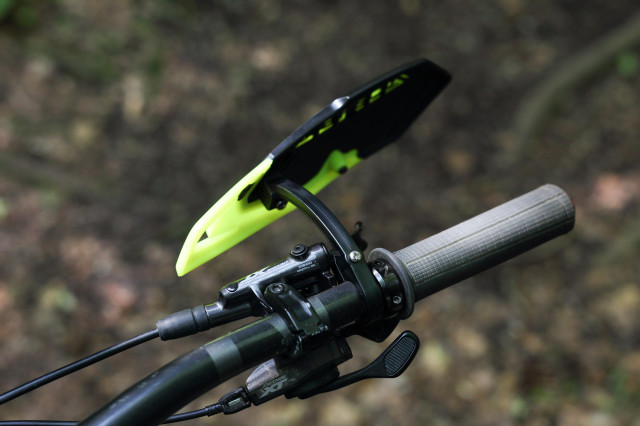2021 acerbis x-elite handguard arm.jpg