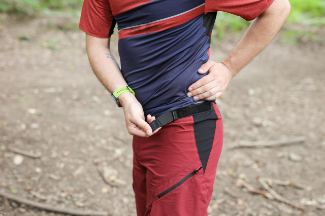 2021 alpinestars alps 8.0 shorts adjuster.jpg