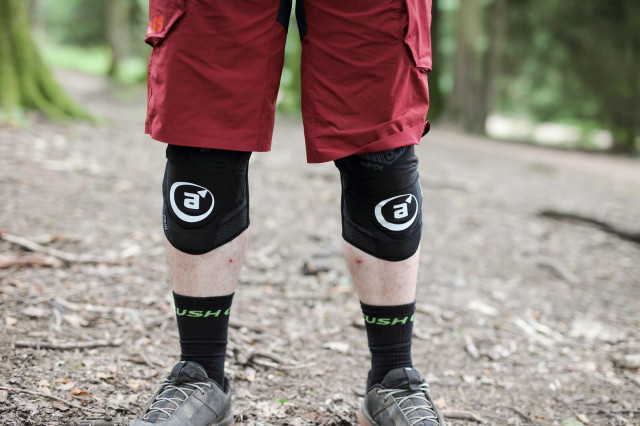 2021 amplifi havok knee zip hero 2.jpg