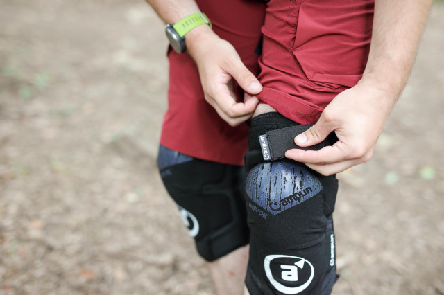 2021 amplifi havok knee zip strap.jpg