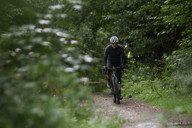 2021 bombtrack Hook EXT riding 1.jpg