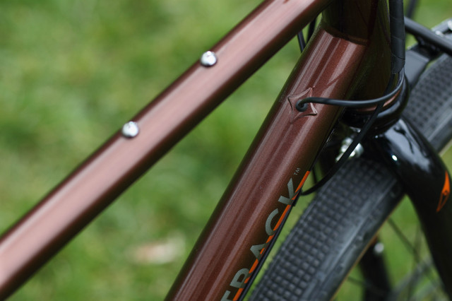 2021 bombtrack beyond 2 top tube bosses.jpg