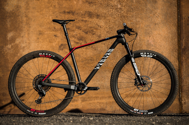 2021 canyon exceed SLX hero.JPG