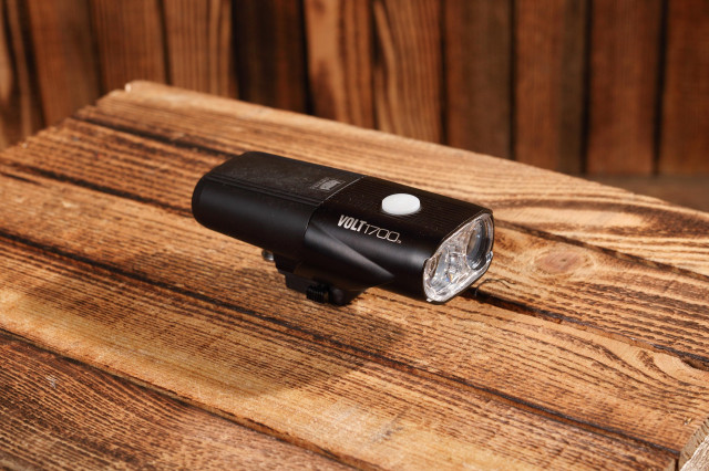 2021 cateye volt 1700 light 5ct.jpg