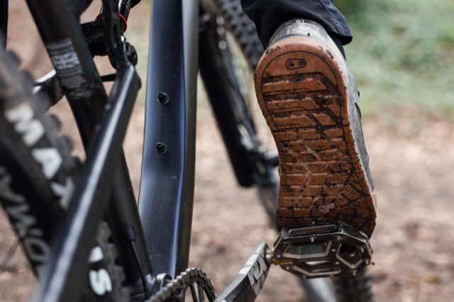 2021 crankbrothers stamp lace tread.jpg