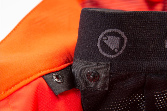 2021 endura Womens_MT500_Burner_Pant_Detail.jpg
