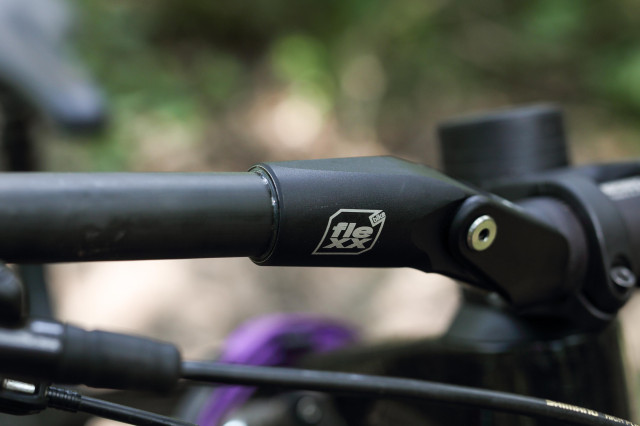 2021 fasst co flexx carbon enduro handlebar bonding.jpg