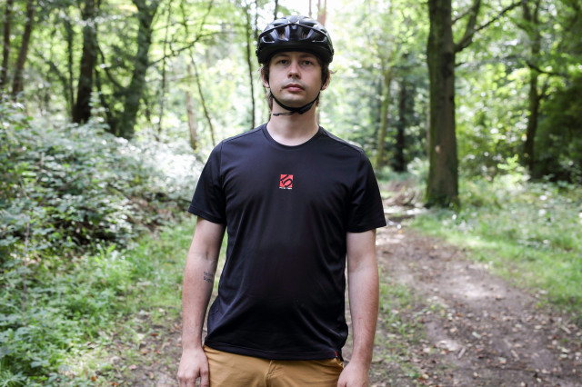 2021 five ten bike trailx tshirt hero 2.jpg