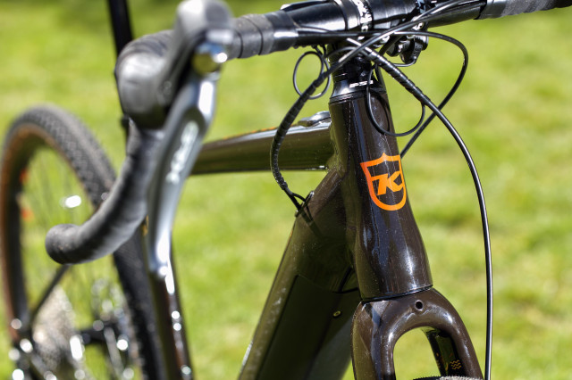 2021 kona libre el head badge.jpg