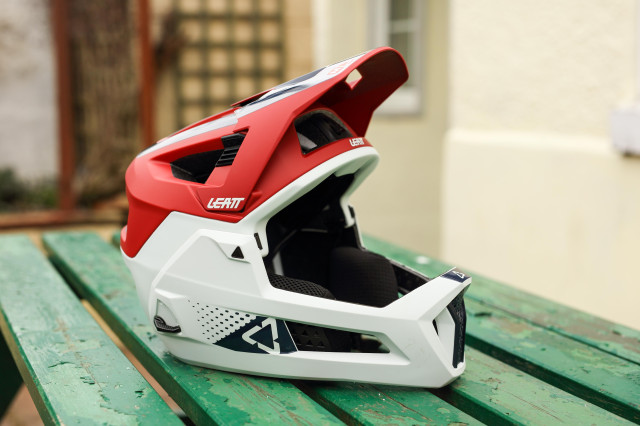 2021 leatt dbx 4.0 enduro full.jpg