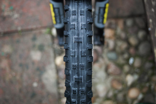 2021 maxxis shorty vert.jpg