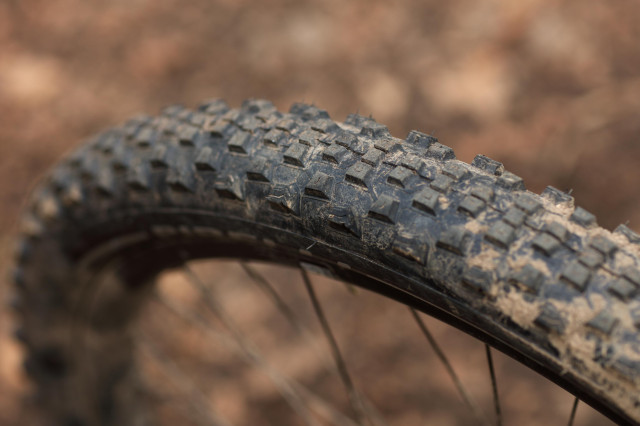 2021 pirelli scorpion enduro R close.jpg