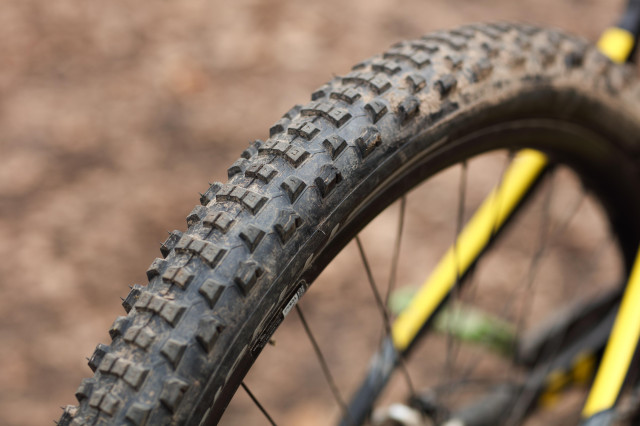 2021 pirelli scorpion enduro R angle.jpg