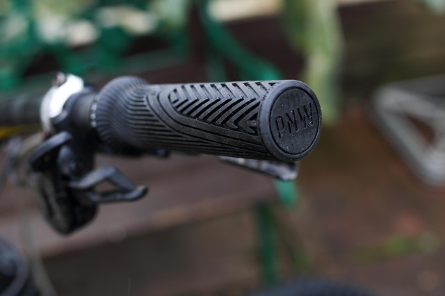 2021 pnw loam grips end.jpg