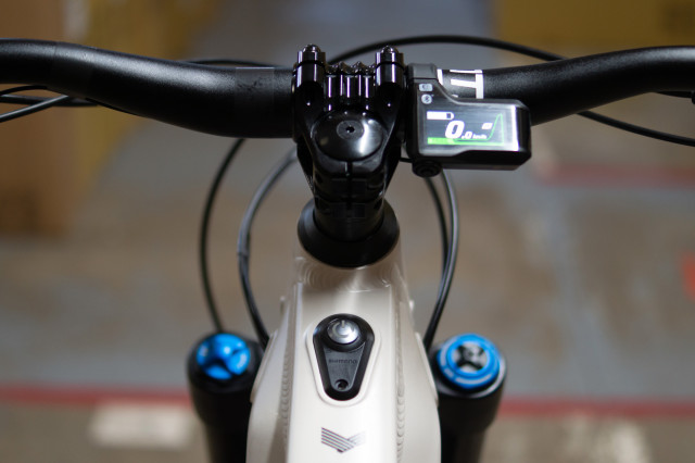 2021 privateer e161 cockpit.jpg