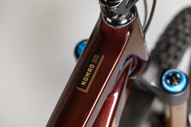 2021 santa cruz nomad top tube.jpg