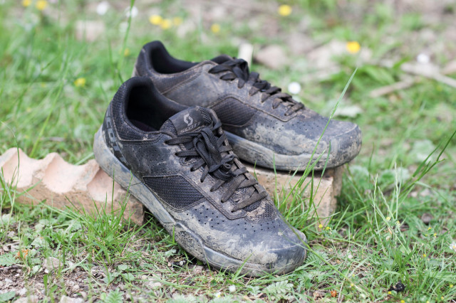 2021 scott MTB AR shoe hero.jpg