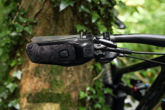 2021 sendhit nock handguard right.jpg