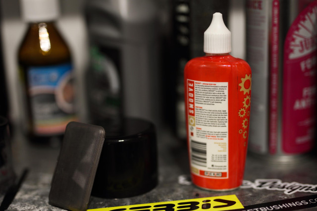 2021 smoove universal chain lube back.jpg