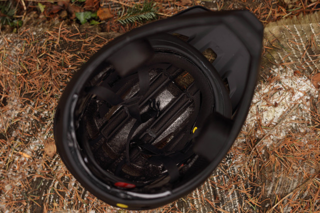 2021 specialized Gambit interior.jpg