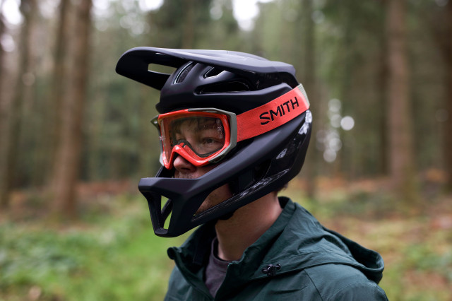 2021 specialized Gambit w:goggle.jpg