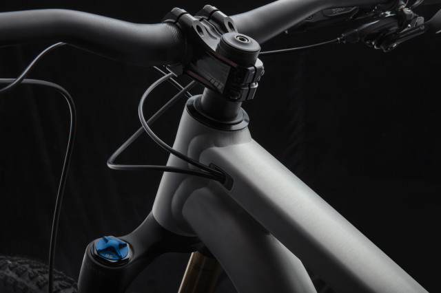 2021 specialized stumpjumper evo alloy head tube.jpg