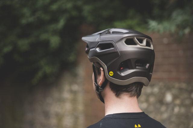 2021 specialized tactic 4 rear.jpg