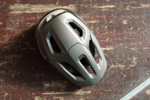 2021 specialized tactic top.jpg