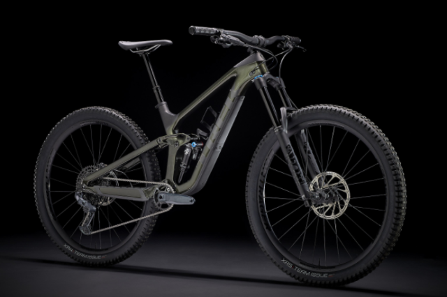 2021 trek slash 9.7.png
