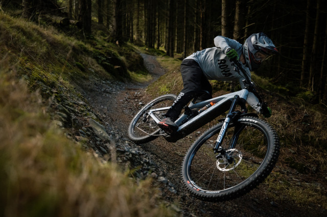 2021 vitus e-sommet action 1.jpg