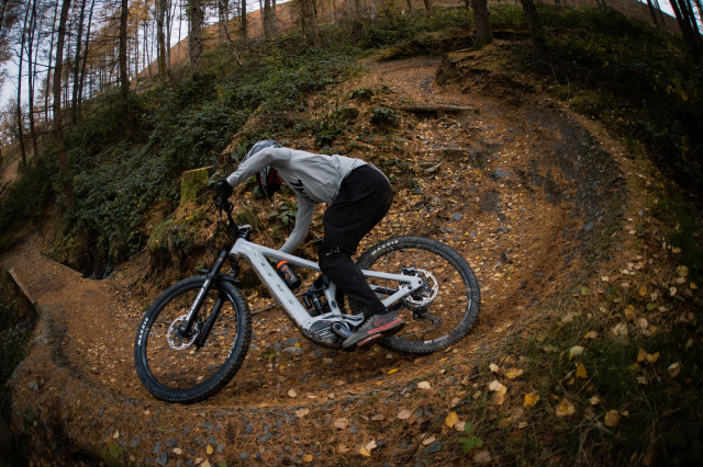 2021 vitus e-sommet action 2.jpg