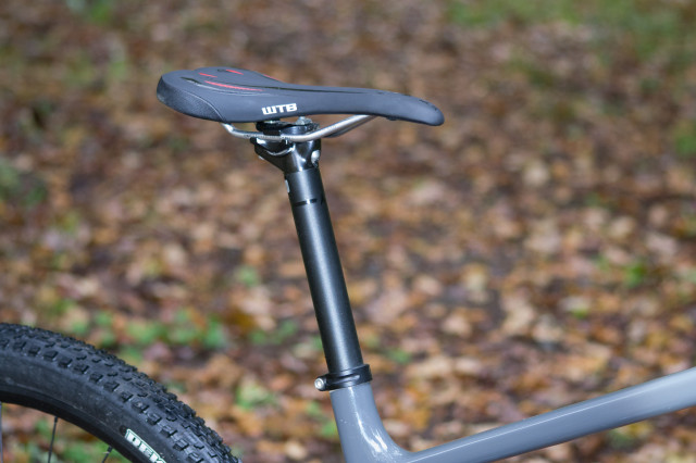 2021 vitus rapide fs cr saddle.jpg