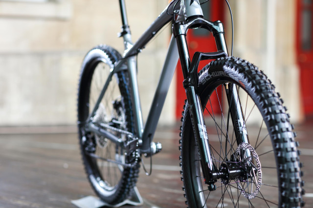 2021 vitus sentier 27 vr fork.jpg