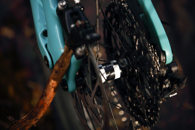 2021 yeti 160e t1 hub.jpg