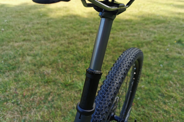 2021_PRO_Tharsis_3Five_seatpost_front.jpg