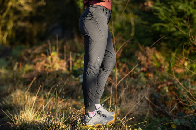 2022 7Mesh Glidepath Pants Women 006.jpg