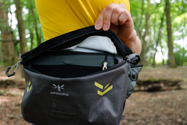 2022 Apidura Backcountry Hip Pack -7.jpg