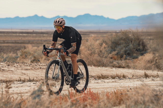 2022 Assos Gravel cover 4.jpg