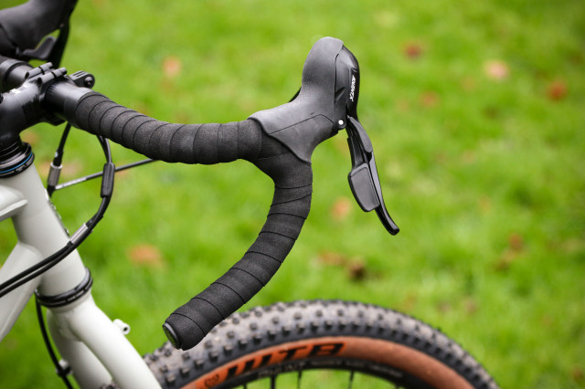 2022 Cotic Cascade - drop bar and lever.jpg