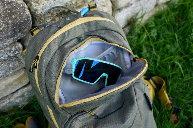 2022 Deuter Attack 16 sunlgasses.jpeg