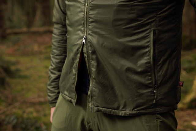 2022 Endura GV500 Insulated Jacket Zip.jpg