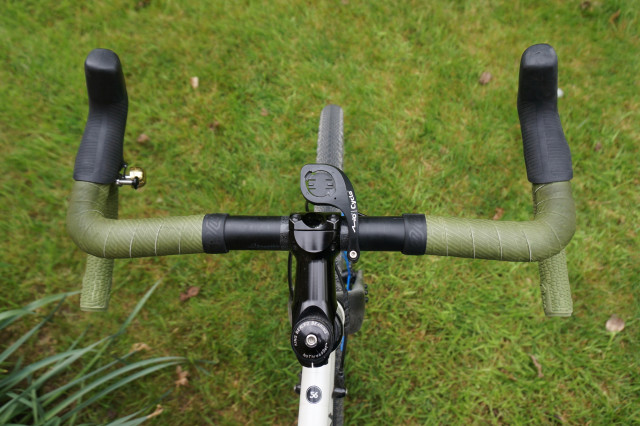 2022 Ere Tenaci Handlebar Cover Top.jpeg