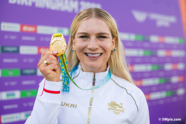 2022 Evie Richards Commonwealth games medal.png
