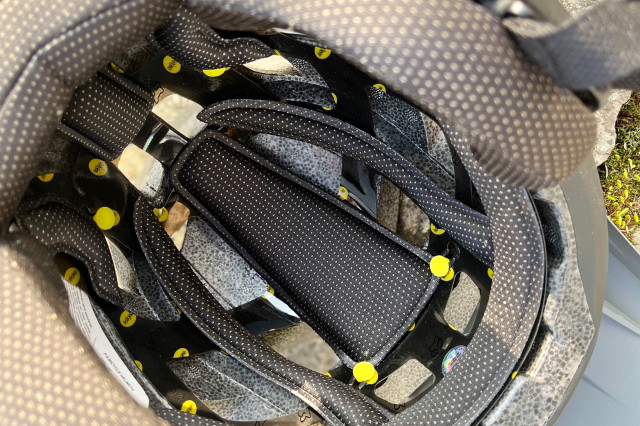 2022 Fox dropframe mountain bike helmet 006.jpg