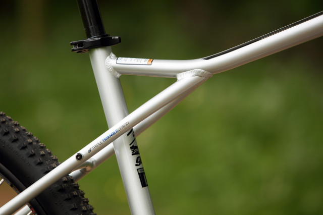 2022 GT Aggressor Elite triple triangle.jpg