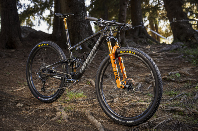 2022 Giant Anthem Advanced Pro 29 prototype.jpg