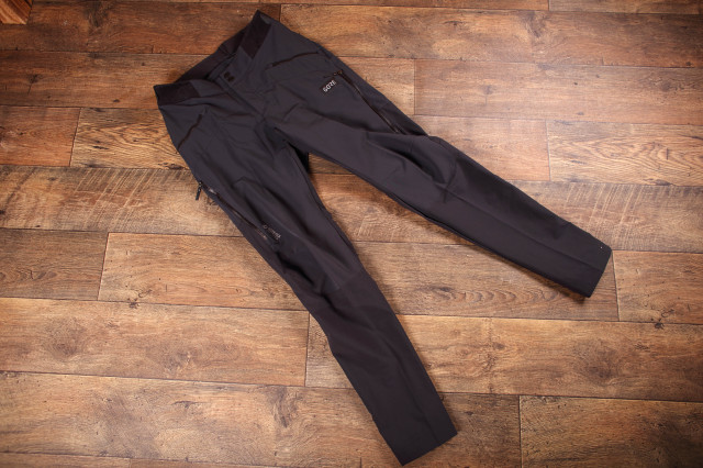 2022 Gore fernflow trousers.jpg