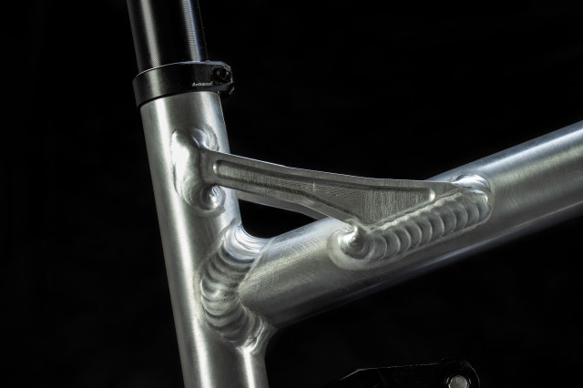 2022 Nicolai Saturn 16 seattube arch.jpg