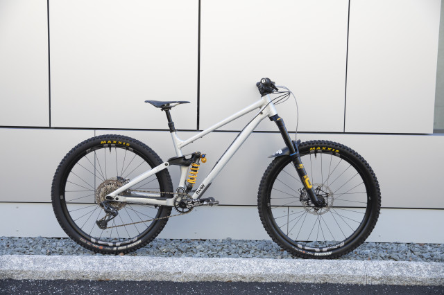 2022 Ohlins TTX22m2 on bike.JPG