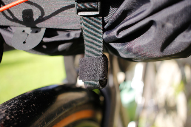 2022 Restrap Bar bag large-1-2.jpg